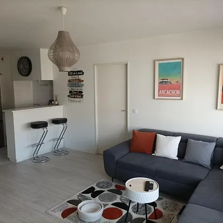 Family Cocoon In Center Arcachon